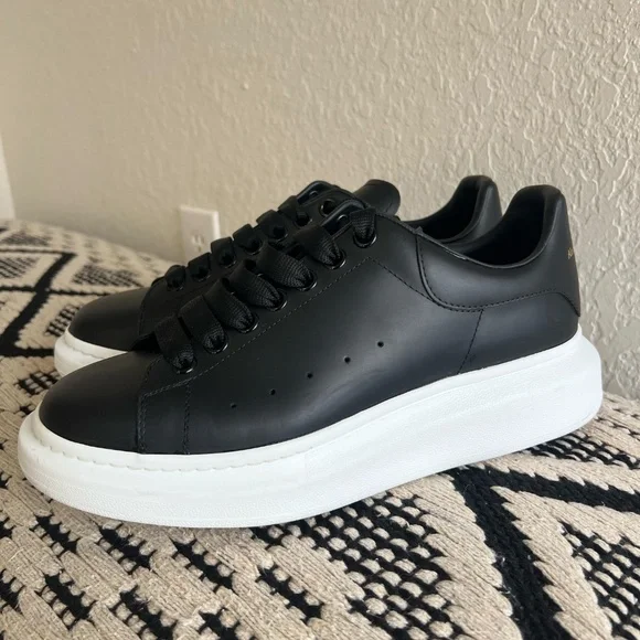 Alexander McQueen Mens Black Sneakers - Picture 4 of 6